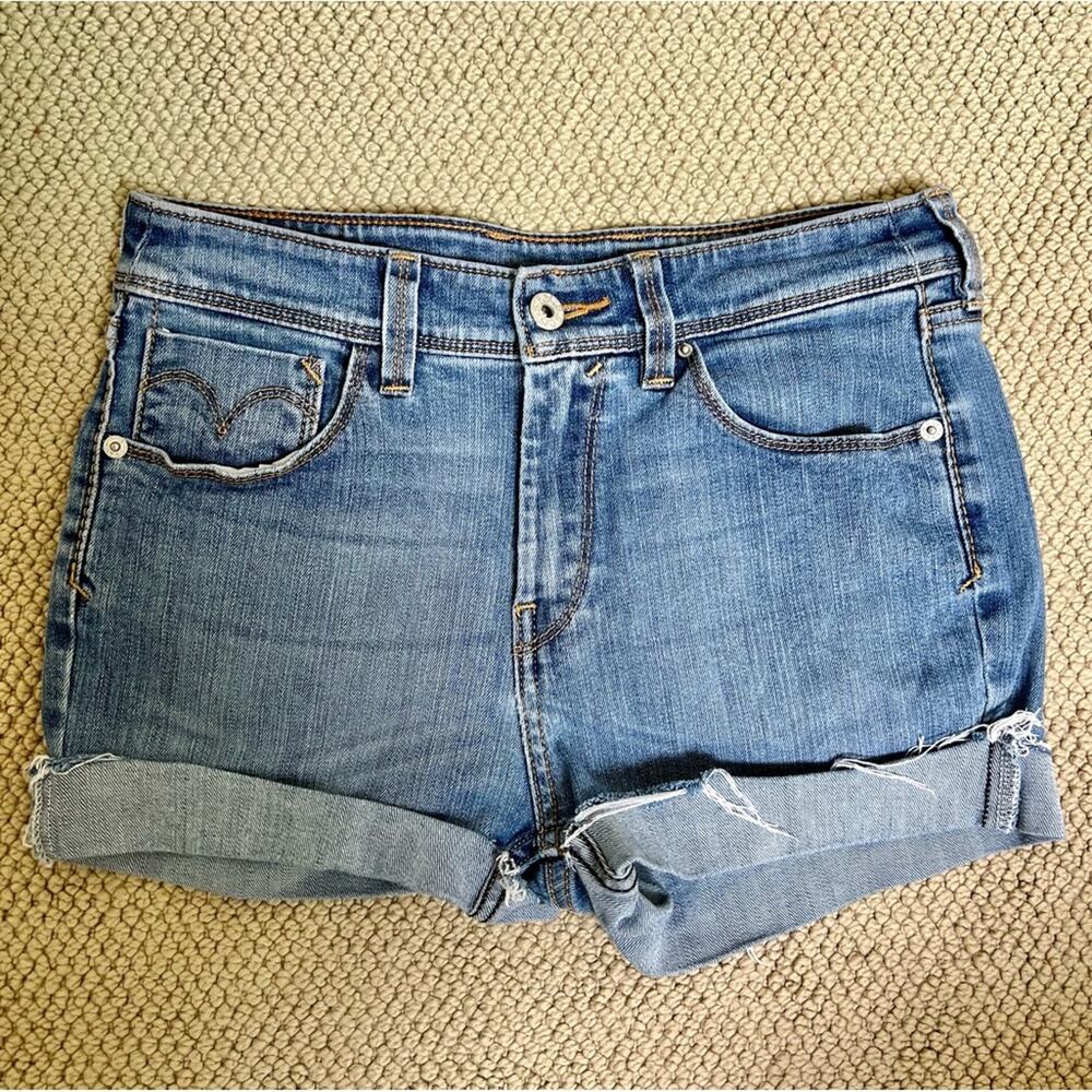 Levi’s Cutoff Shorts